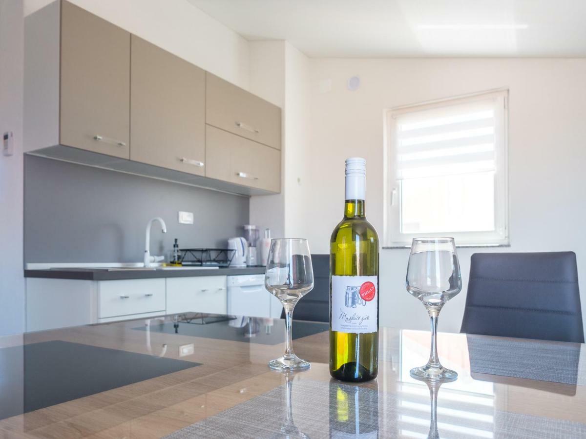 Apartment ˝Soleil˝ Vir Eksteriør bilde